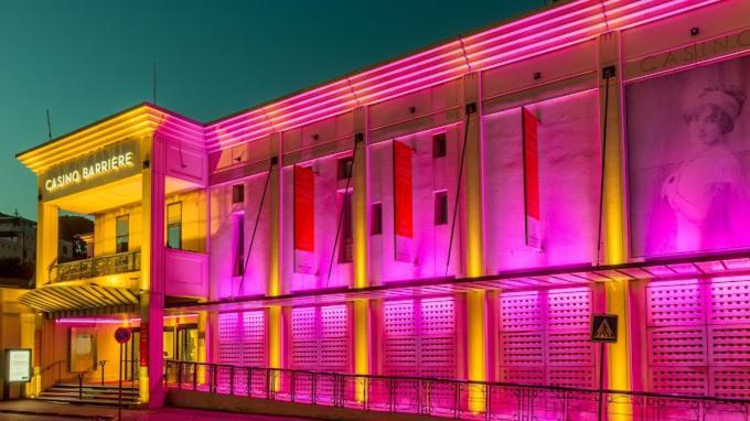 Carry Hotel Exterior foto